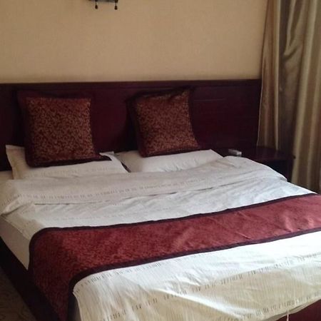 Yinhao Business Hotel 大中镇 外观 照片